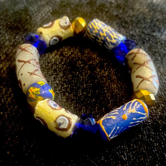 Handcrafted Blue and Gold Beaded Bracelet - Picture 1 of 3